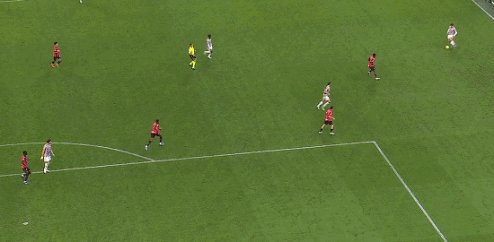 1698017521822024059.gif 【早报】首秀23秒进制胜球!拉玛西亚又有新星冒头!