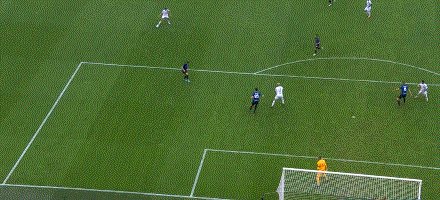 1653264370423081341.gif 【早报】如此英超怎能不爱?如此米兰如何不哭?